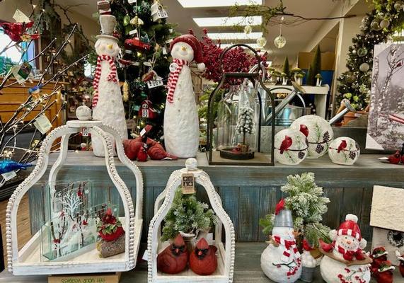 Gift Shop Christmas Decor 4